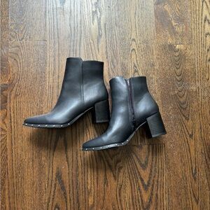 Black heeled ankle boots. Express, size 9